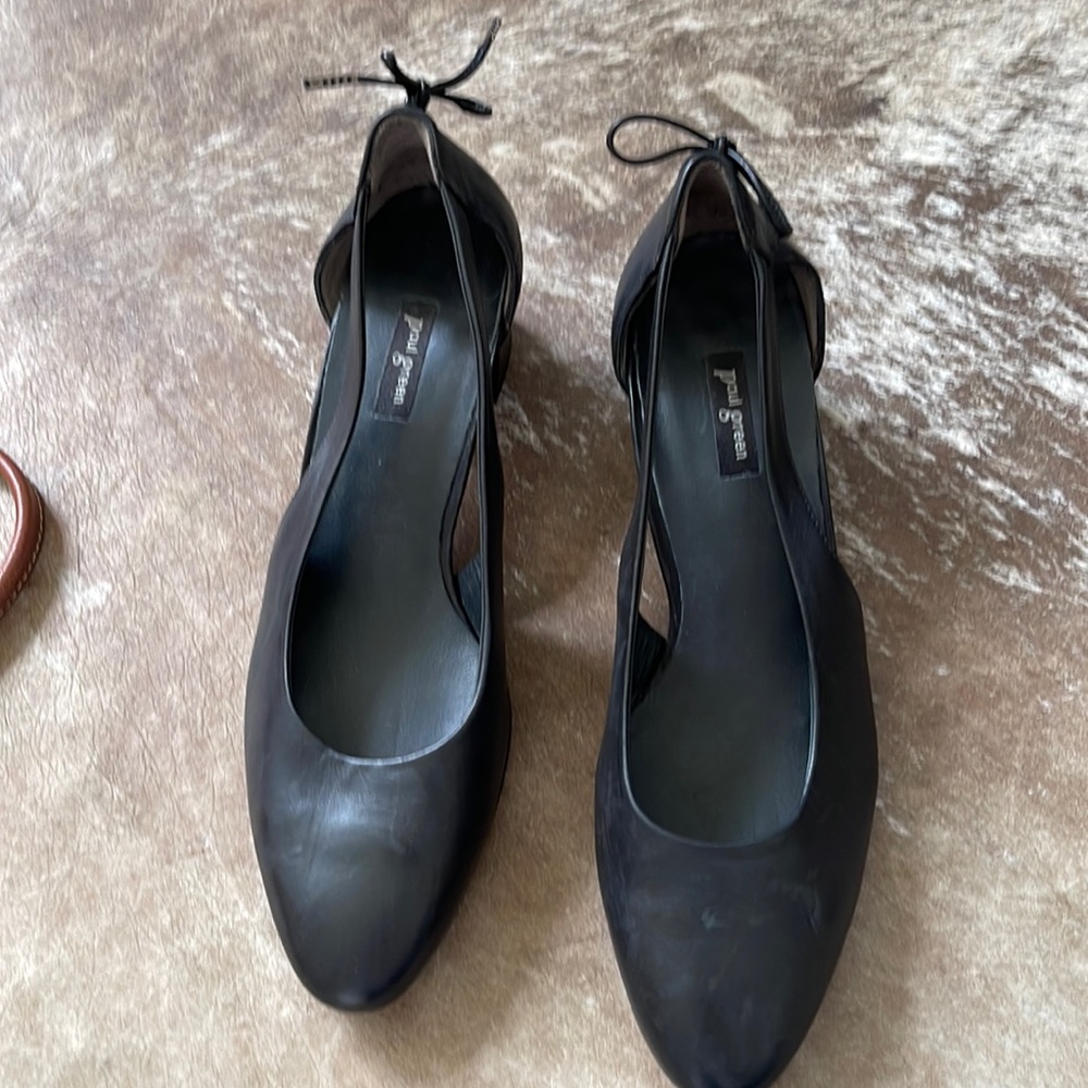 Black leather Paul Green Heels